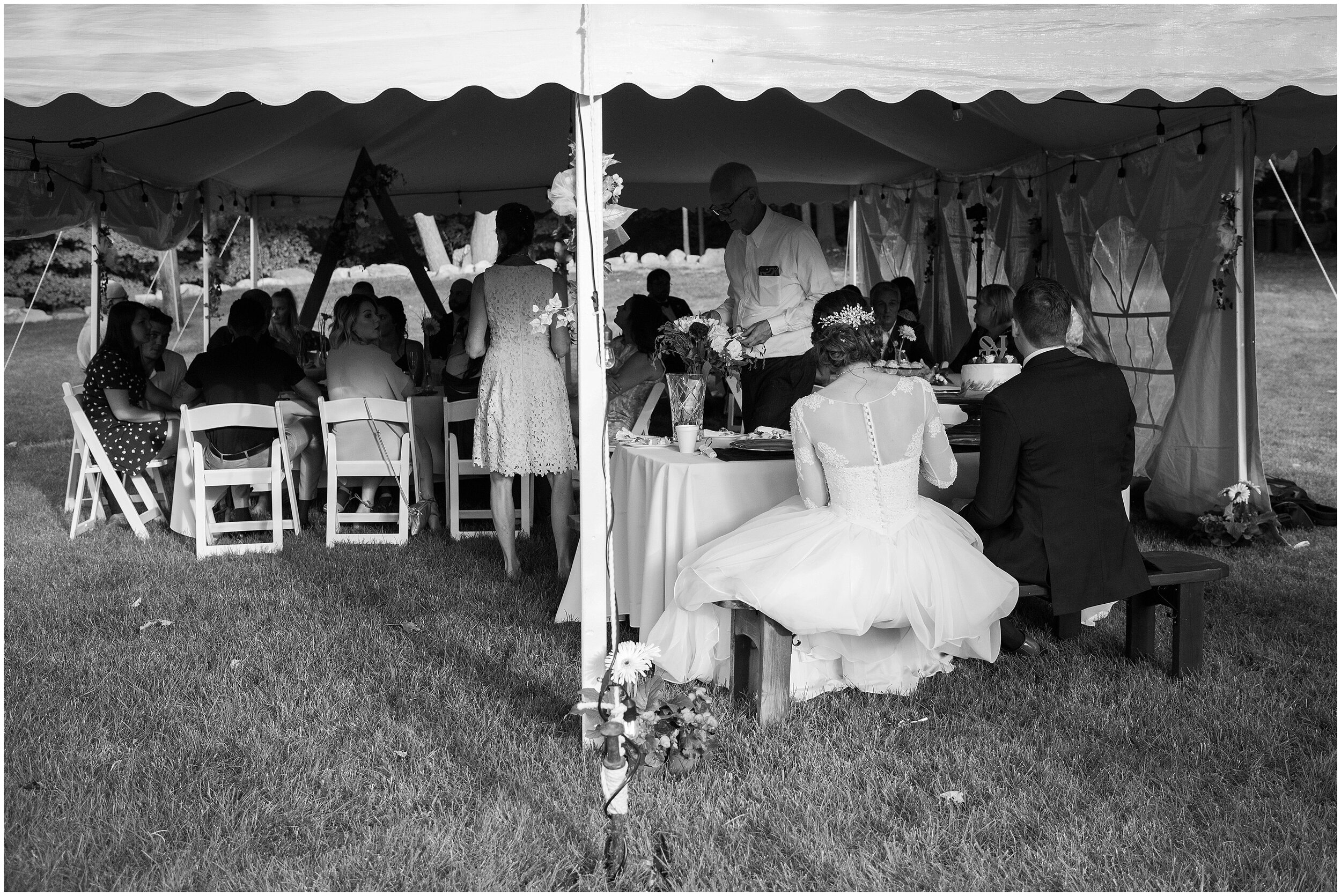 Farmington_Hills_Michigan_Backyward_Summer_Wedding_Photo_61.jpg